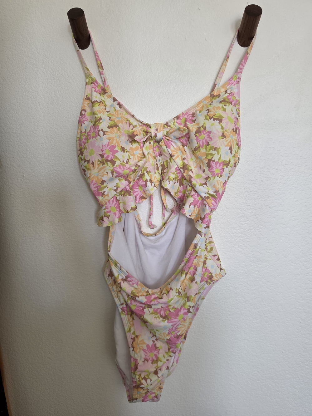 NWOT Hurley Pink Floral Ruffle Cut Out One Piece Monokini XL